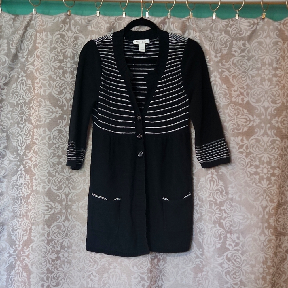 White House Black Market Back and White Cardigan Size Small